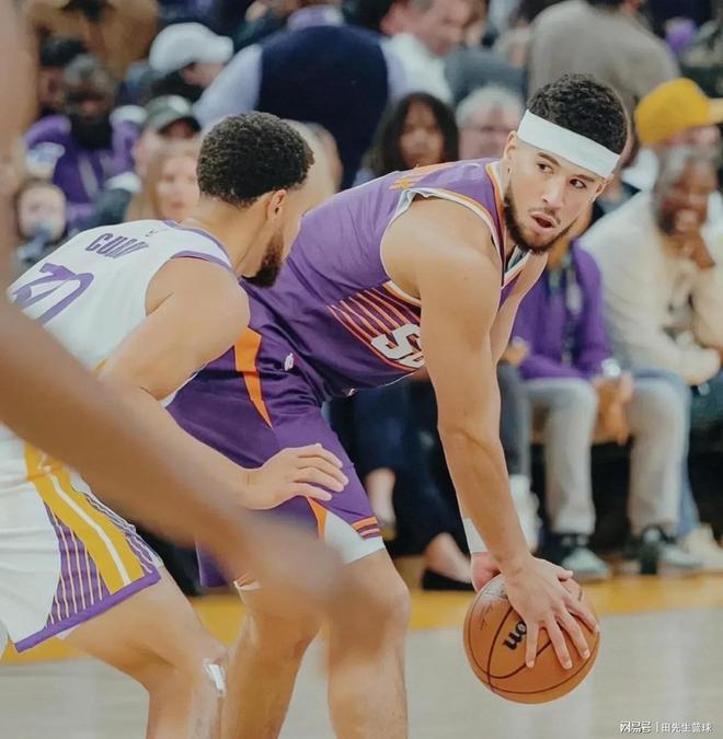 英雄联盟S15赛-丹佛掘金发布备战花絮，今夜手感冰凉，荷甲任务艰巨，纪律约束更严格(德布劳内德甲)